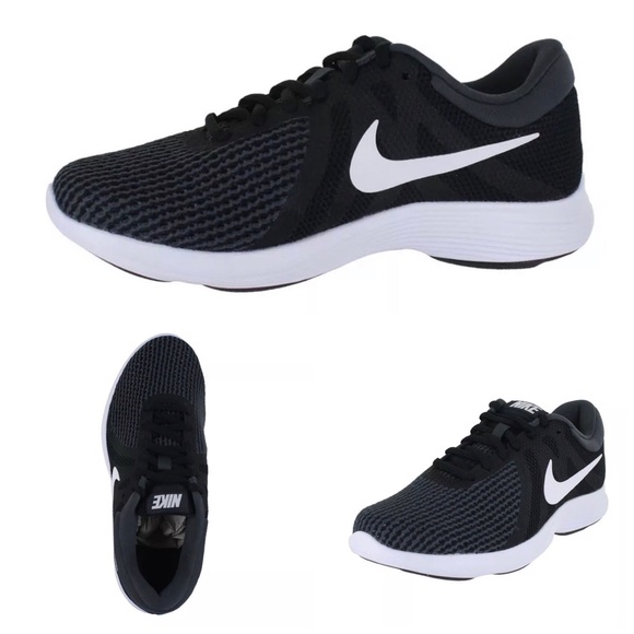 Nike Shoes - Nike Revolution 4 Wide